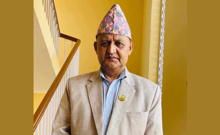 मुख्यमन्त्री आचार्यले विश्वासको मत लिँदै