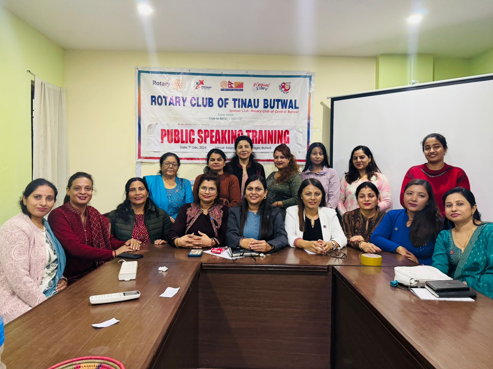 रोटरी तिनाउमा सार्वजनिक भाषण कला प्रशिक्षण सम्पन्न