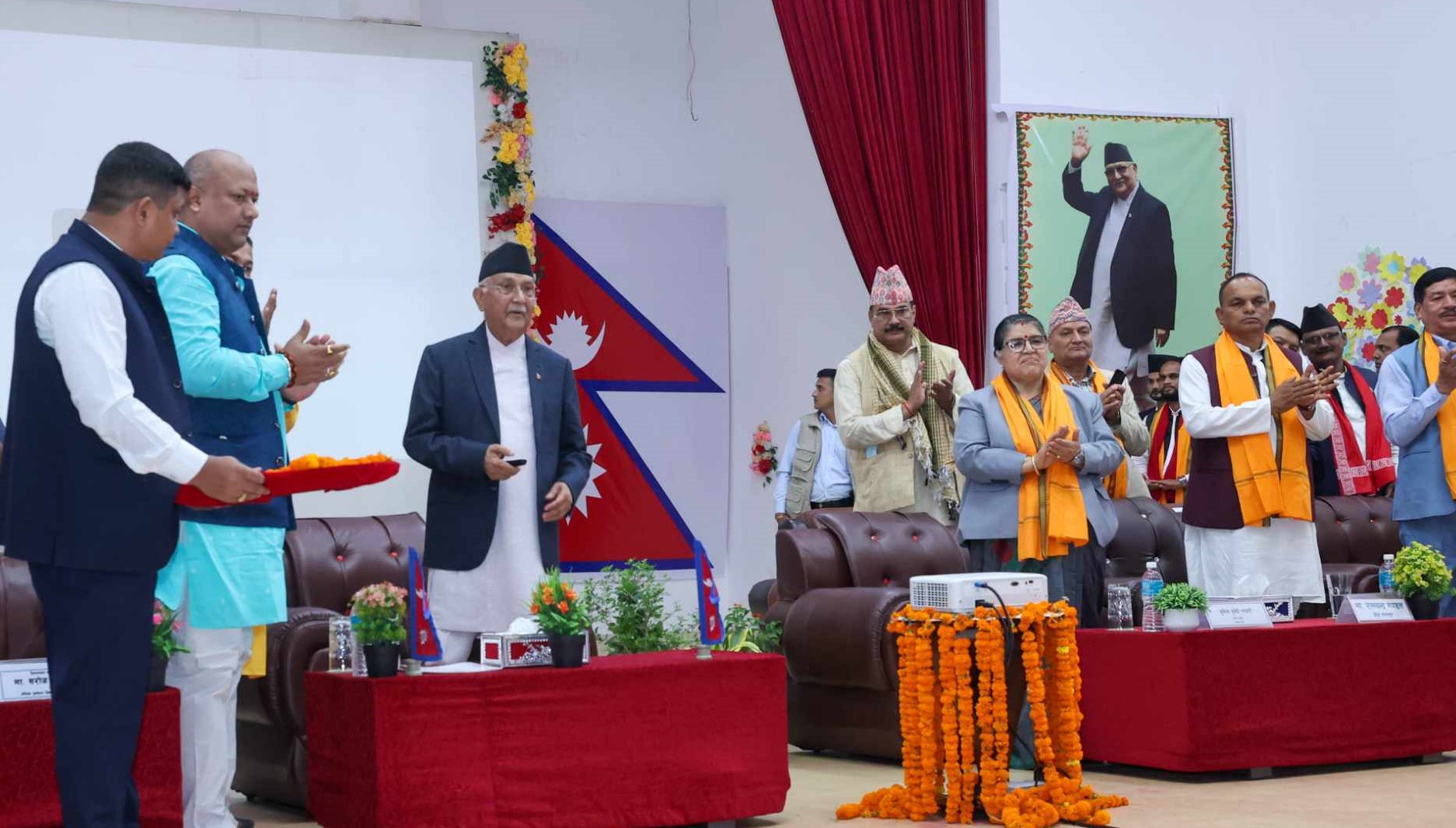 प्रधानमन्त्री ओलीद्वारा मधेसमा एकैपटक ६४ सडकको शिलान्यास