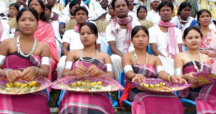 थारू समुदायले आज अटवारी पर्व मनाउँदै, लुम्बिनी प्रदेशका ६ जिल्लामा सार्वजनिक बिदा