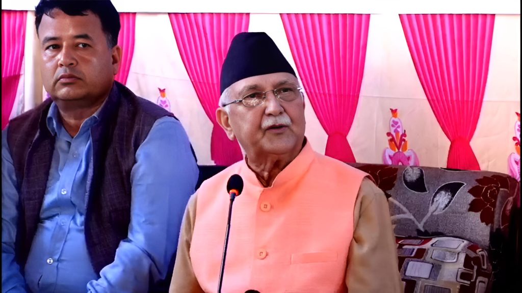 सरकारप्रति ओलीको कटाक्ष : पासपोर्ट रोक्छौ, सुविधा काट्छौ, तर सुरक्षा दिन्छौ कि दिन्दैनौ ?