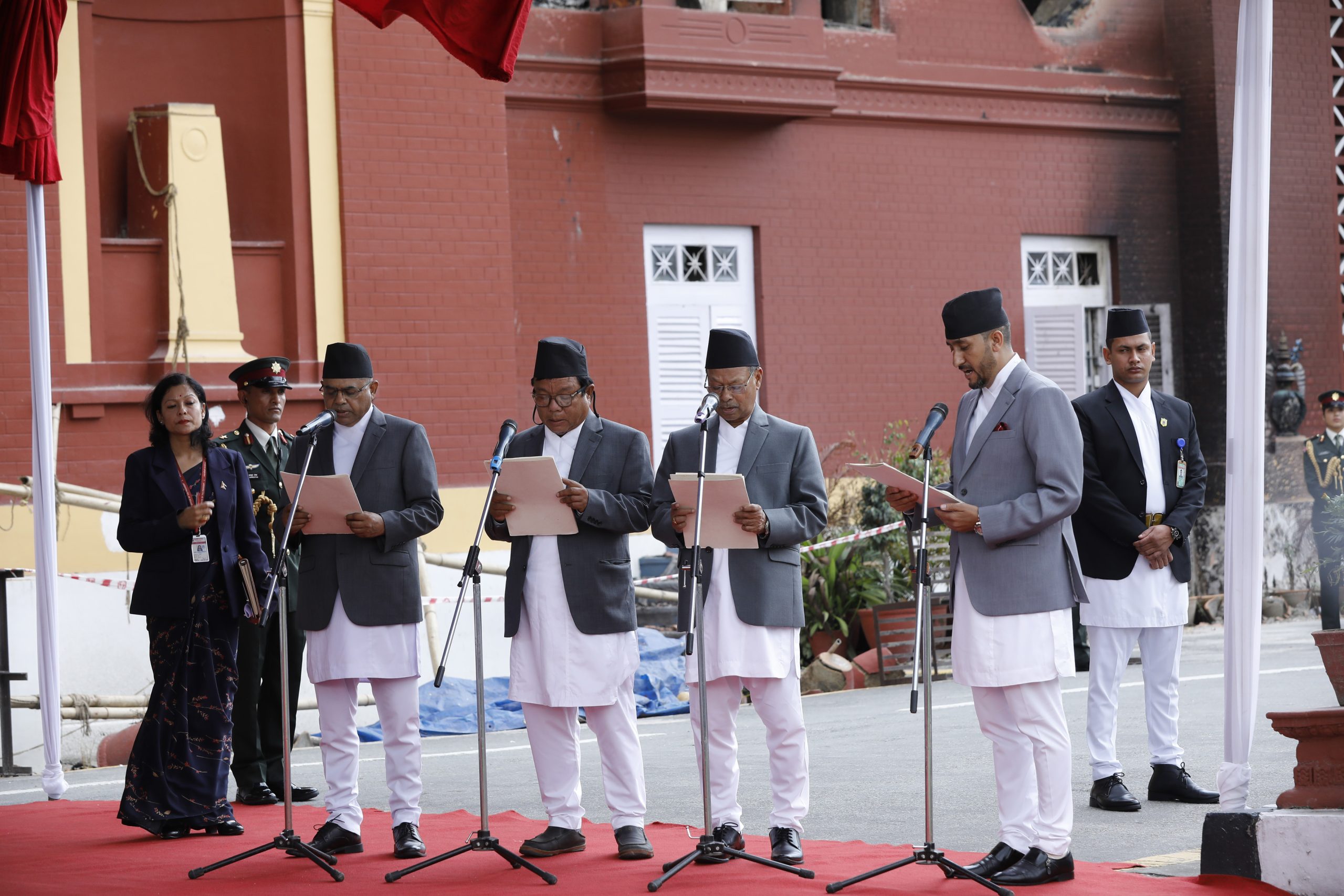राष्ट्रपति पौडेलबाट चार नवनियुक्त मन्त्रीले शपथ