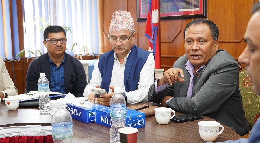 नागढुङ्गा सुरुङमार्गबाट दसैंअघि नै यात्रुवाहक सवारीसाधन बाहिरिन पाउने